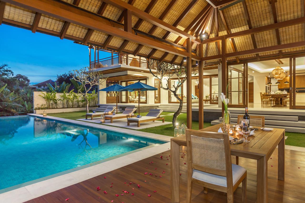 Villa Rusa Biru - Modern Villa With Private Pool And Cook In The Heart Of Berawa Canggu  Exterior photo