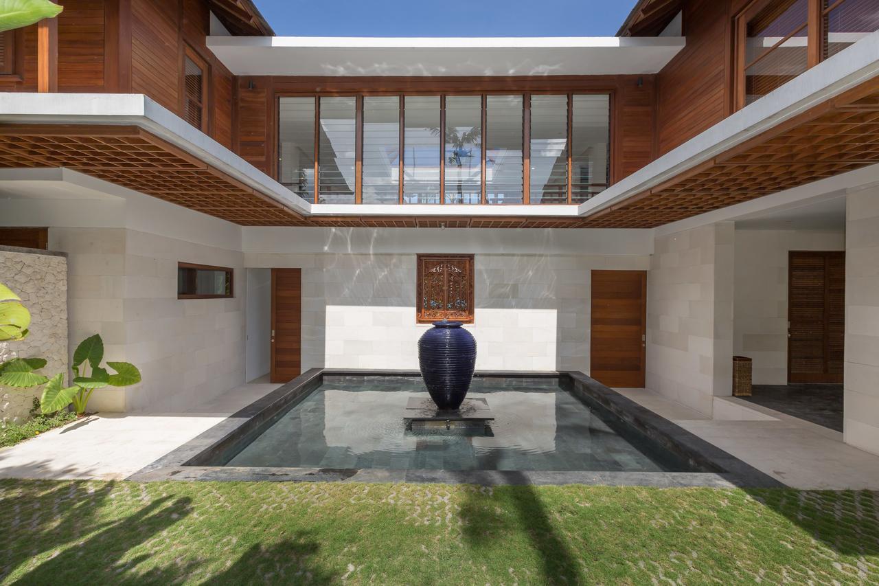 Villa Rusa Biru - Modern Villa With Private Pool And Cook In The Heart Of Berawa Canggu  Exterior photo