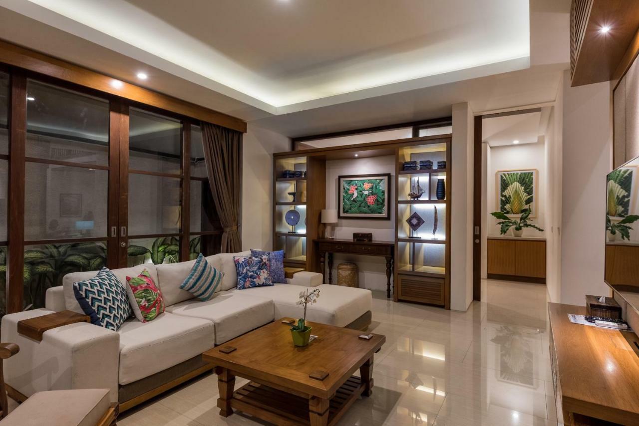 Villa Rusa Biru - Modern Villa With Private Pool And Cook In The Heart Of Berawa Canggu  Exterior photo