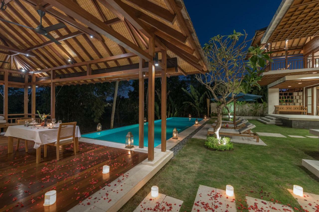 Villa Rusa Biru - Modern Villa With Private Pool And Cook In The Heart Of Berawa Canggu  Exterior photo